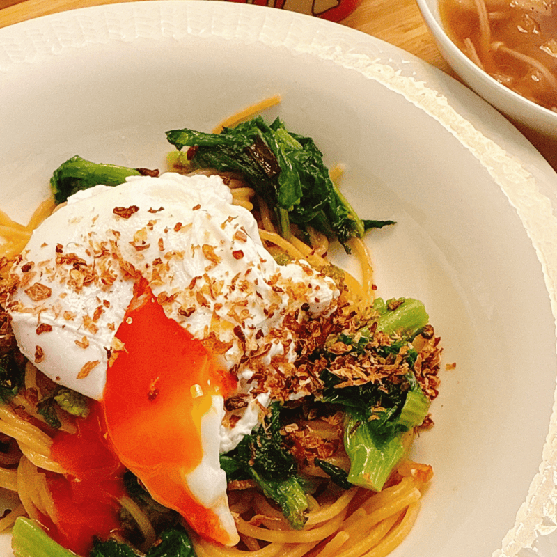 菜の花とタマネギぐるりこのペペロンチーノ＆オニオンスープ